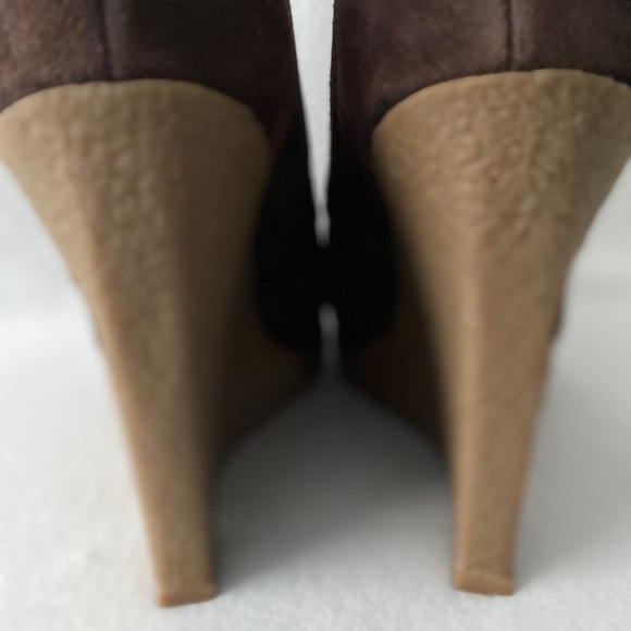 Enzo Angiolini Size 7 1/2M Brown Ankle Bootie. - Picture 8 of 8